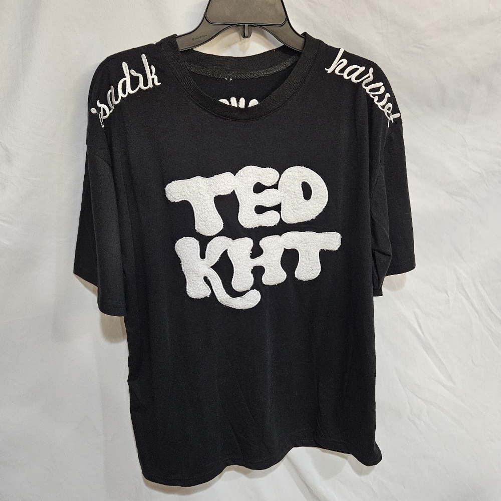 Aelfric Eden Embroidery Lettered T-SHIRT Hip Hop Medium?